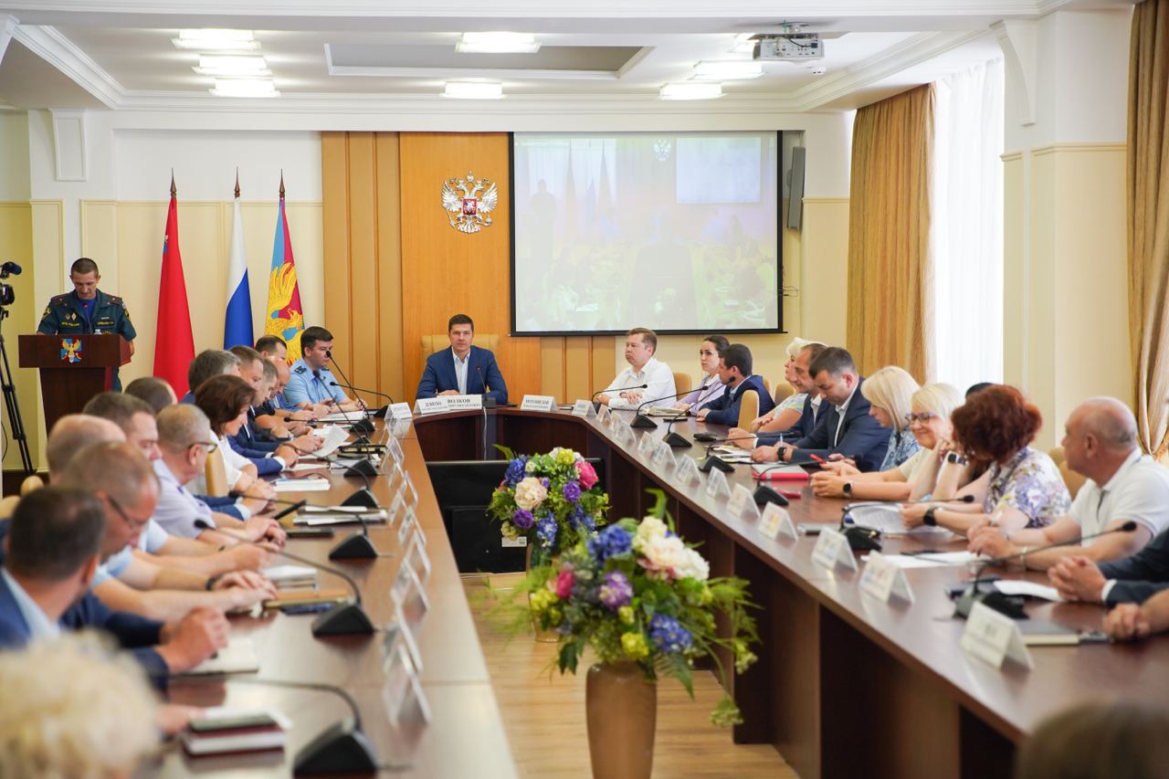 Владимир Волков провел оперативное совещание в Люберцах | 01.08.2023 |  Люберцы - БезФормата